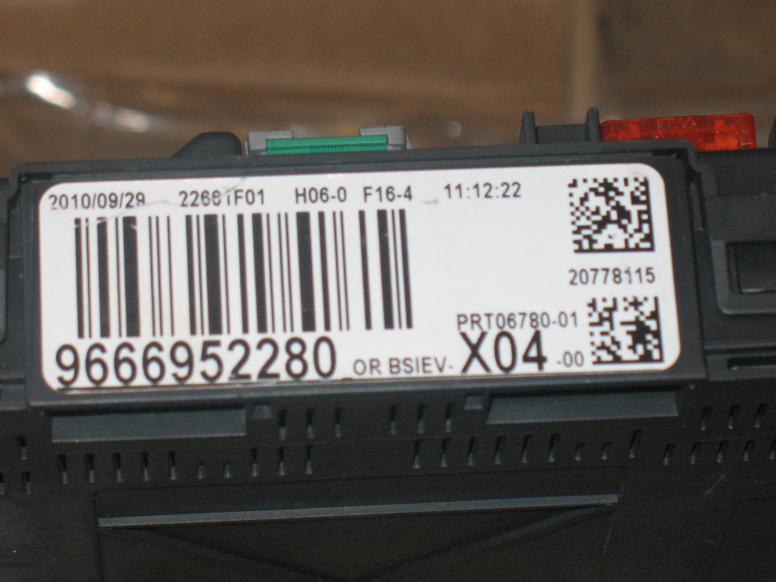 KIT ECU CENTRALINA valeo V34.1 HW9666591380 CMDE9675916480 V29009427A BSI 9666952280 X04-00 X0400 con blocchetto chiave