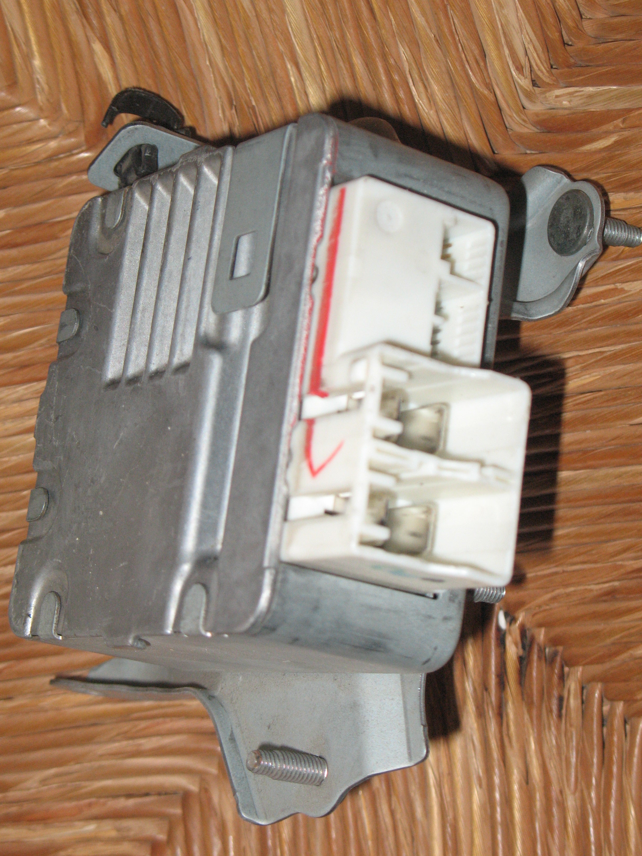 Ecu centralina servosterzo toyota yarys 896500d110 6900001067