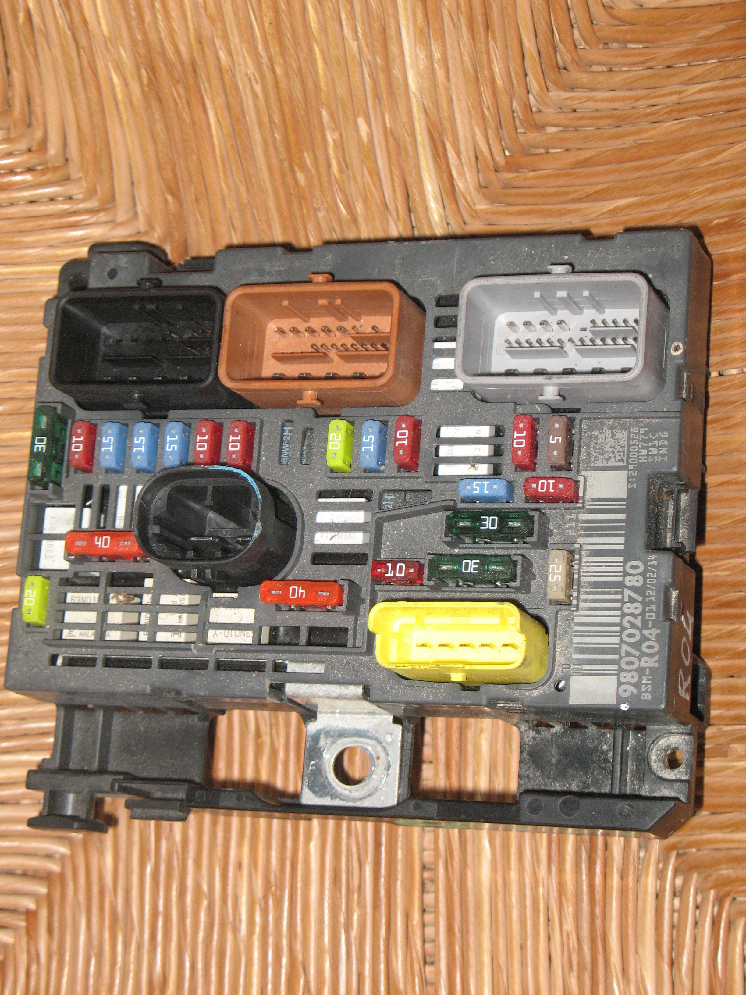 9807028780 CENTRALINA FUSIBILI RELÈ CITROEN BERLINGO 1.6 D 73KW 5M 5P BSM R04