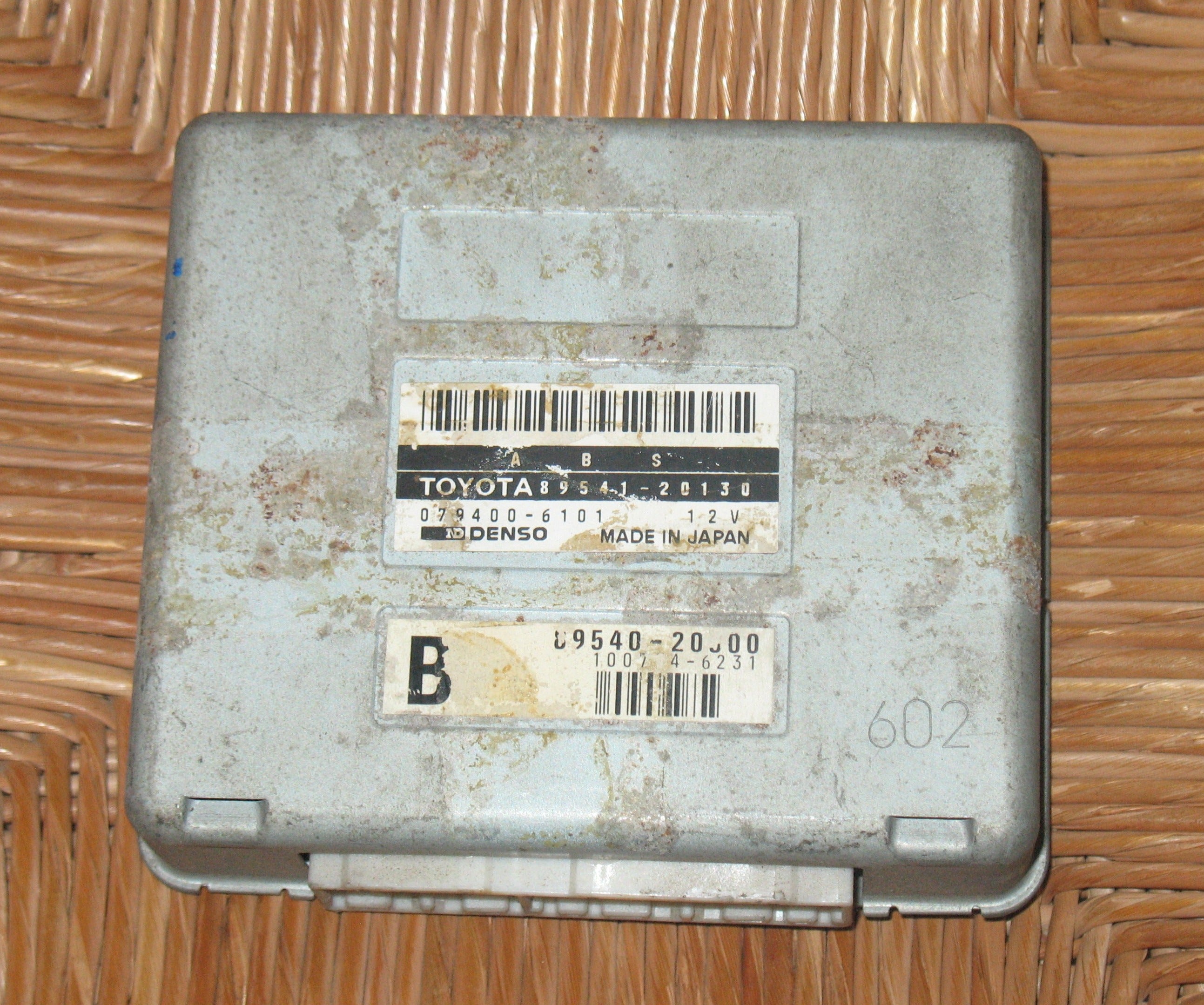 centralina Toyota Celica ABS Control Unit ECU 89541-20130 DENSO 8954120130 28R