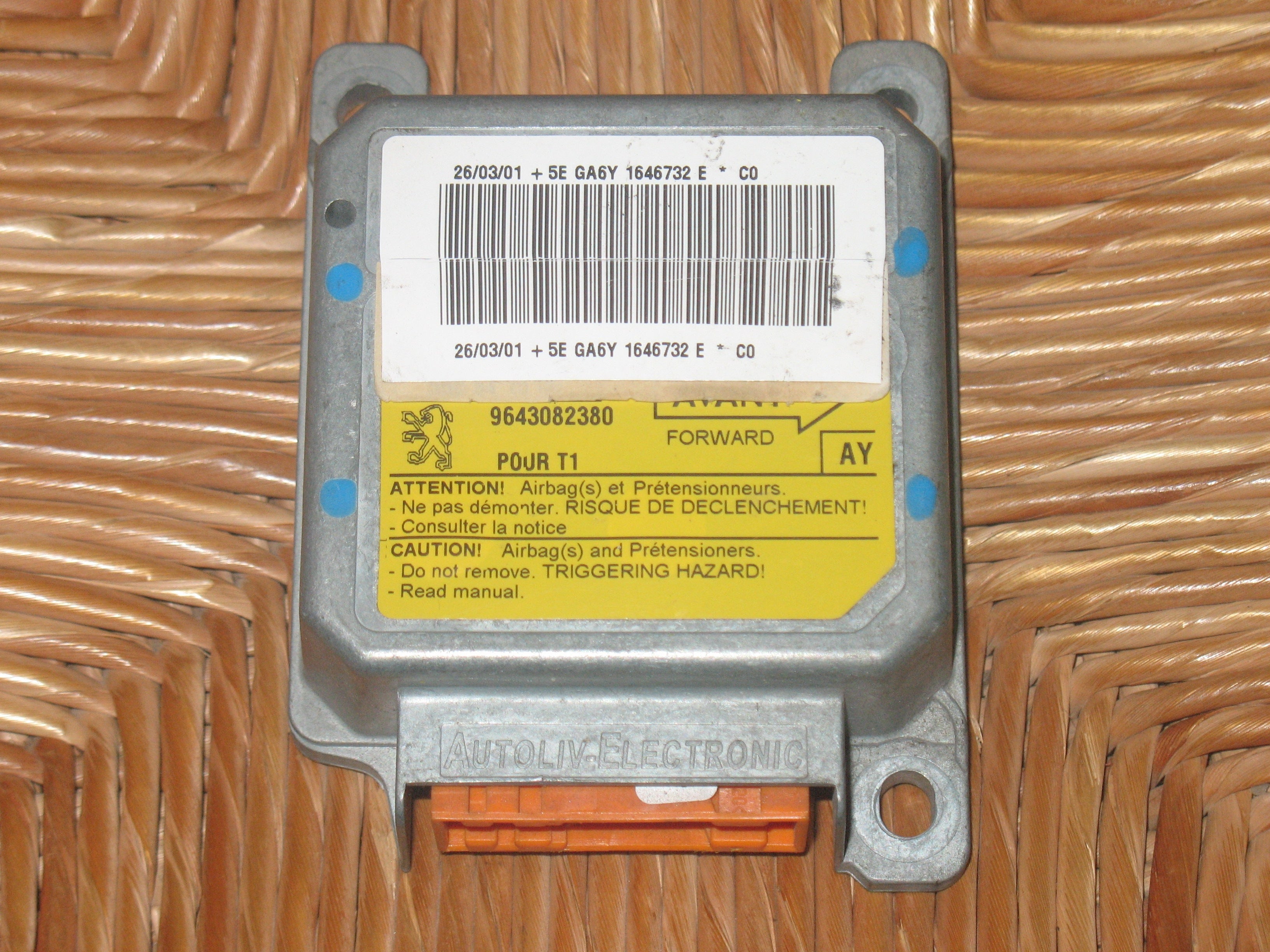 9643082380 CENTRALINA AIRBAG PEUGEOT 206 CC 1.6 BENZINA 2001 MPN AUTOLIV