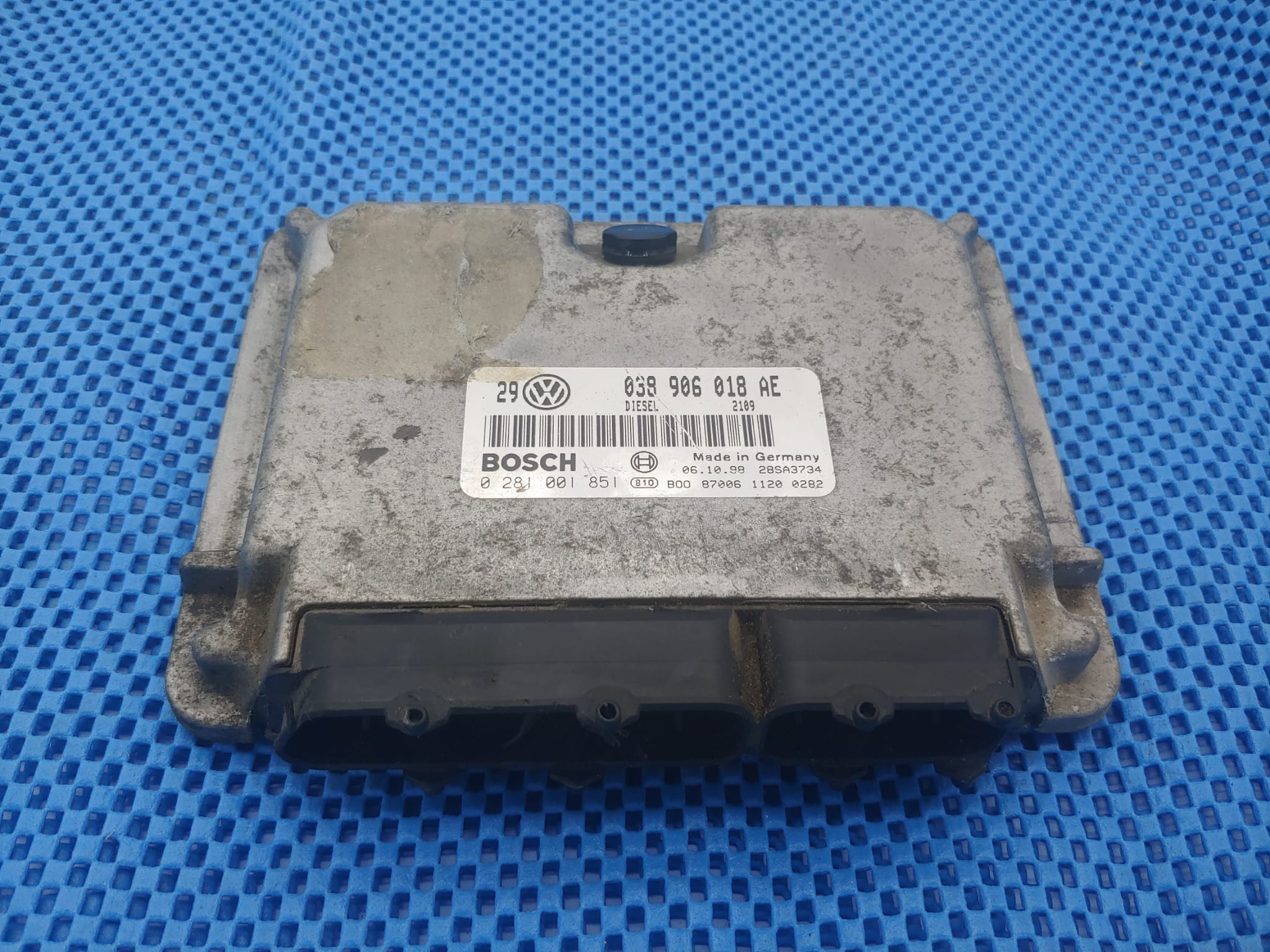 CENTRALINA MOTORE VW VOLKSWAGEN GOLF BORA 1.9 TDI 038906018AE BOSCH 028100185 EDC 15V-5.361 DIESEL 2140 28SA3814