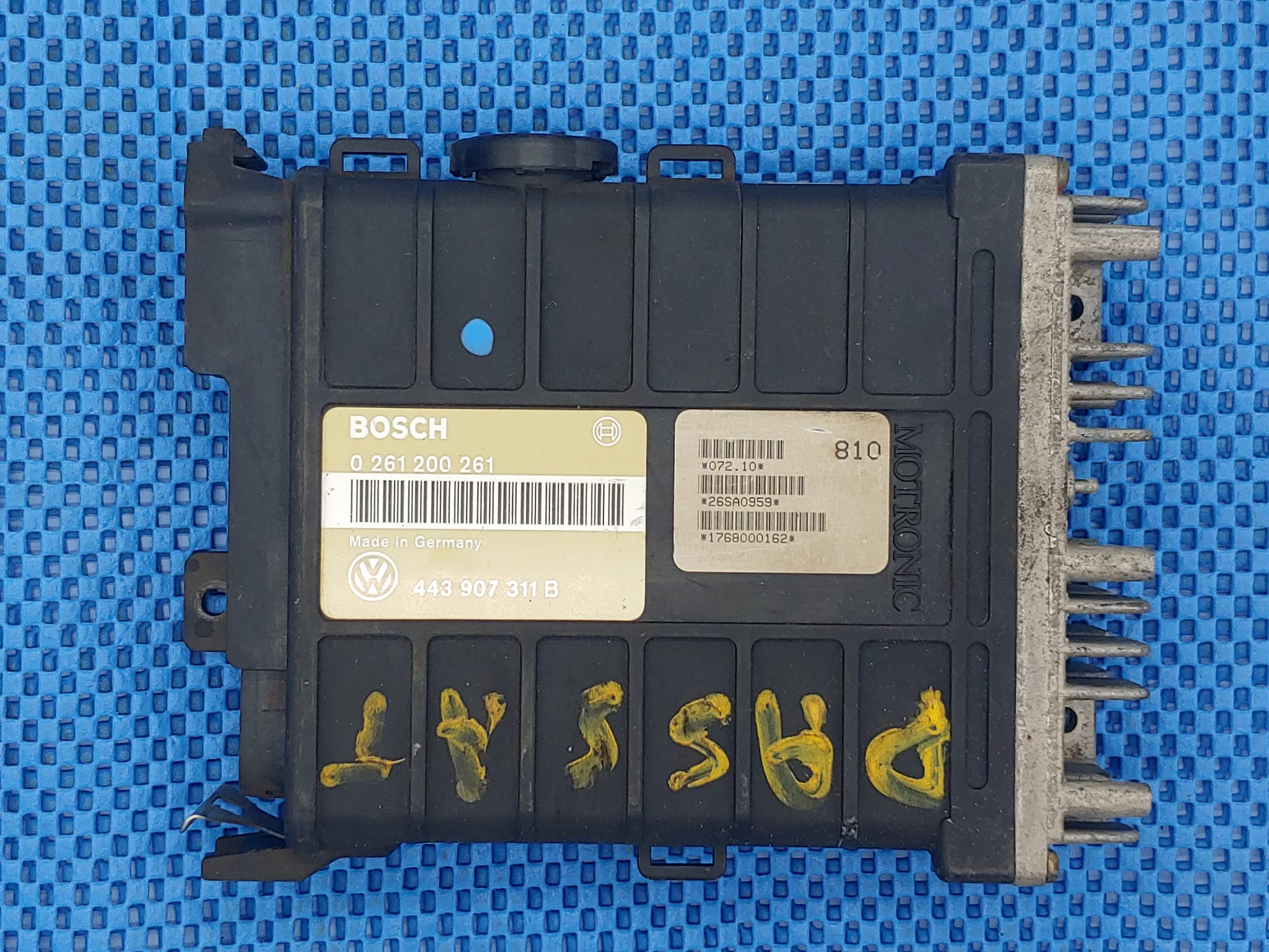 ECU motore VW Passat 1.8 AUDI 80 0261200261 / 443907311B