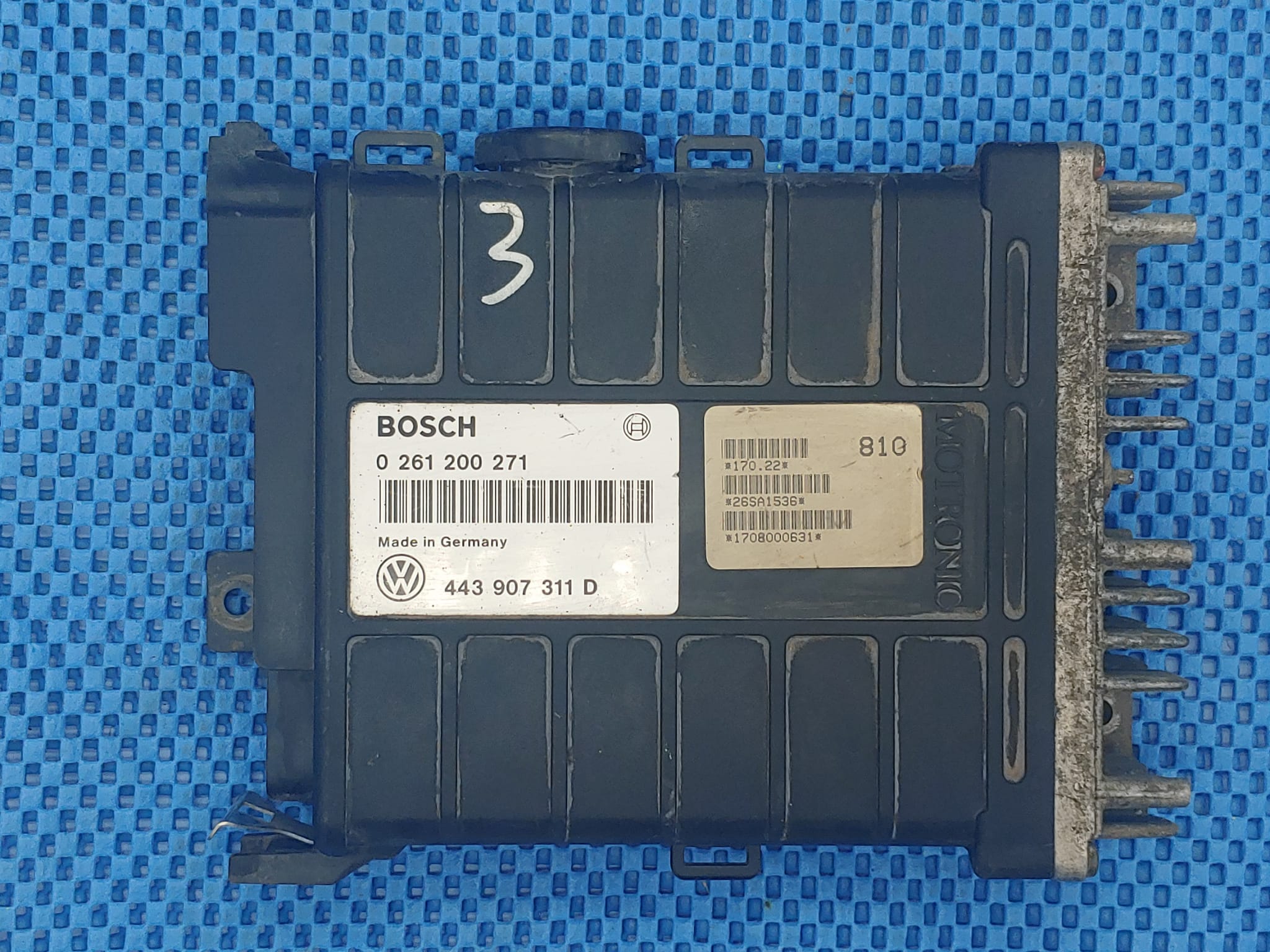 Ecu centralina volkswagen vw passat 1.8 0261200271 443907311d MA 1.2.1 ·