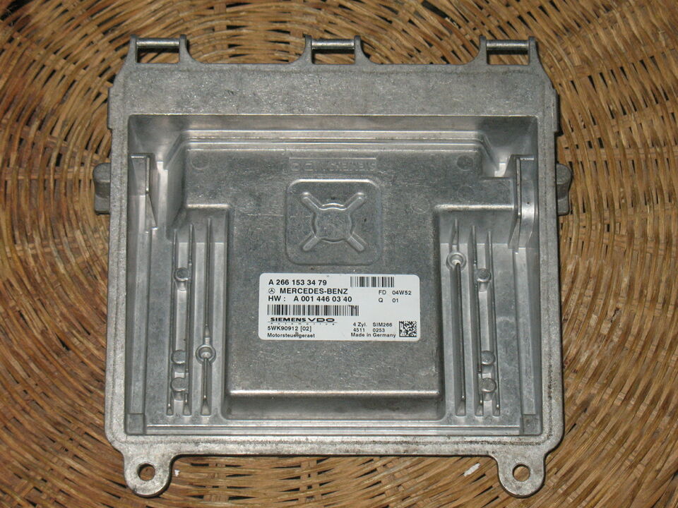 ECU MERCEDES A2661533479 5WK9091202 A0014460340 SIM226