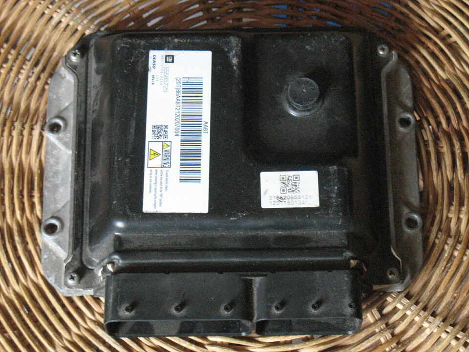 ECU OPEL MERIVA B 1.7 CDTI DENSO 55585729 MB2757002250