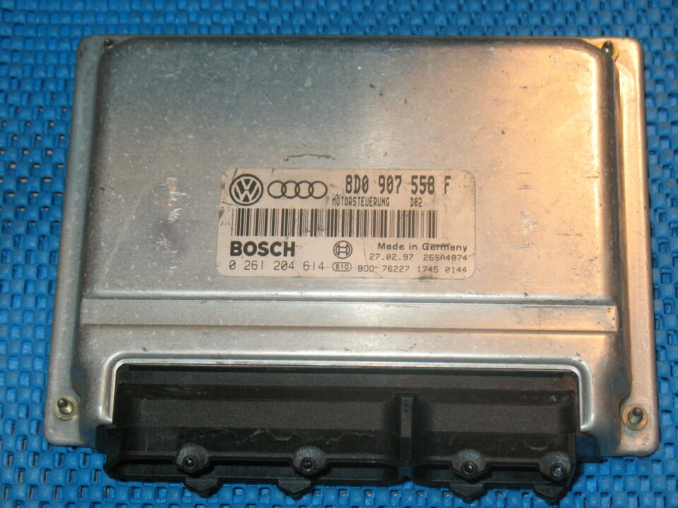 ECU VW Passat B5 1.8 92 kW 8D0907558F 0261204614