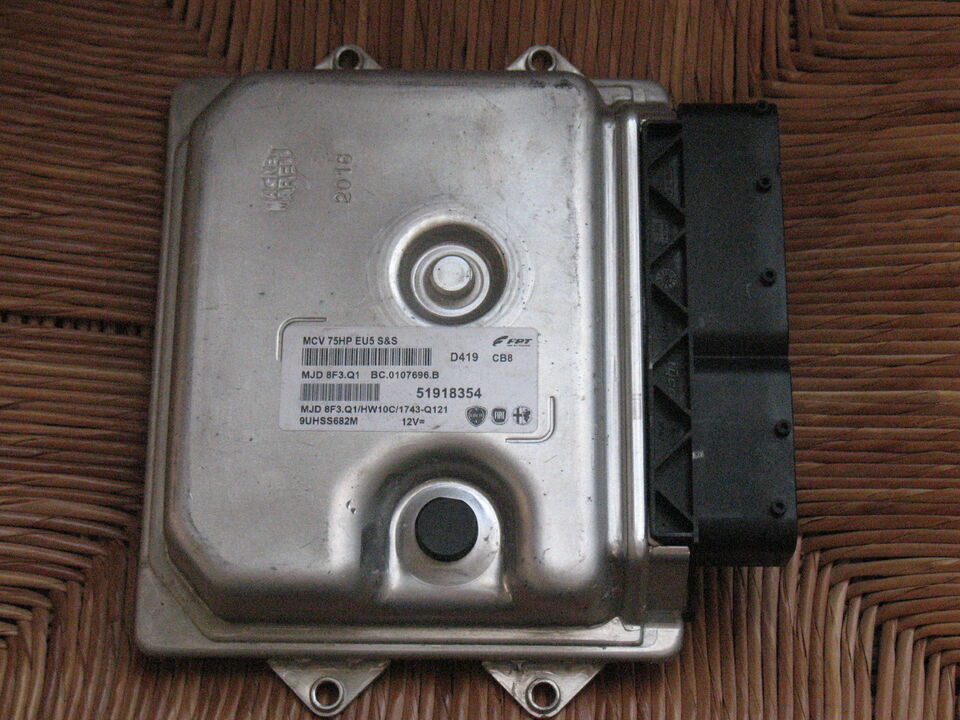 Ecu Fiat Qubo 1.3 Mjt 75cv 1743Q121 51918354 MJ8DF3.Q1 HW10C