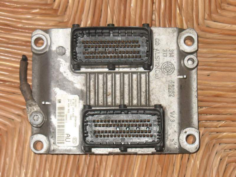 ECU CENTRALINA OPEL AGILA 1.2 16V Z12XE 0261207426 24456865 ME7.6H4