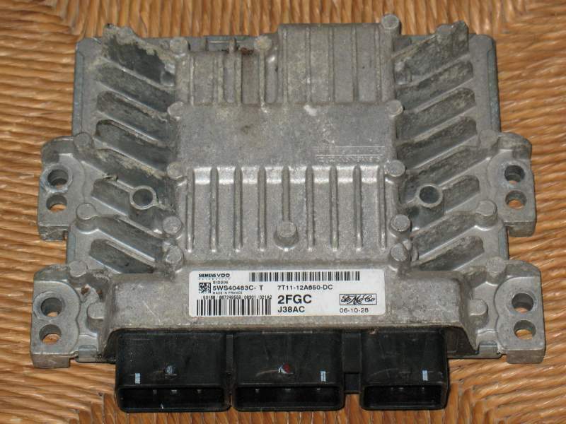 ECU ford sid206 5ws40483c-t 2fgc 7T11-12A650-DC 5WS40483C