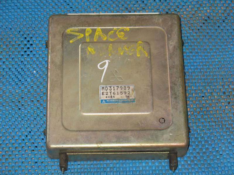 Ecu centralina mitsubishi space runner 1.8 md317989 e2t61592