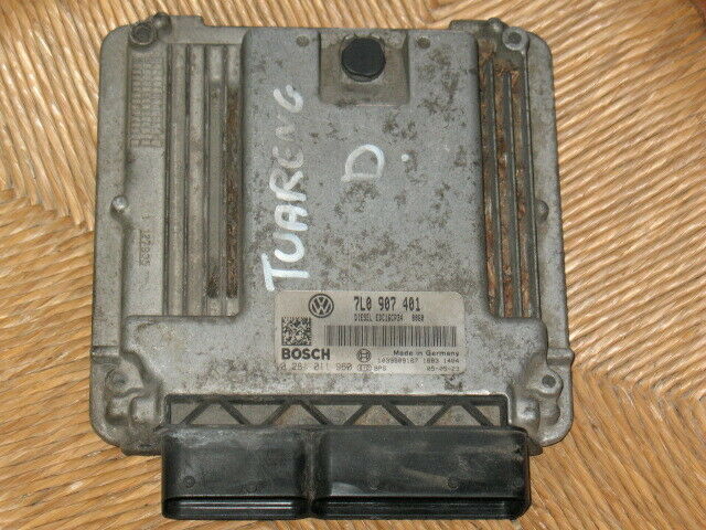ECU VW TOUAREG 3.0 TDI BOSCH 0281011960 7L0907401