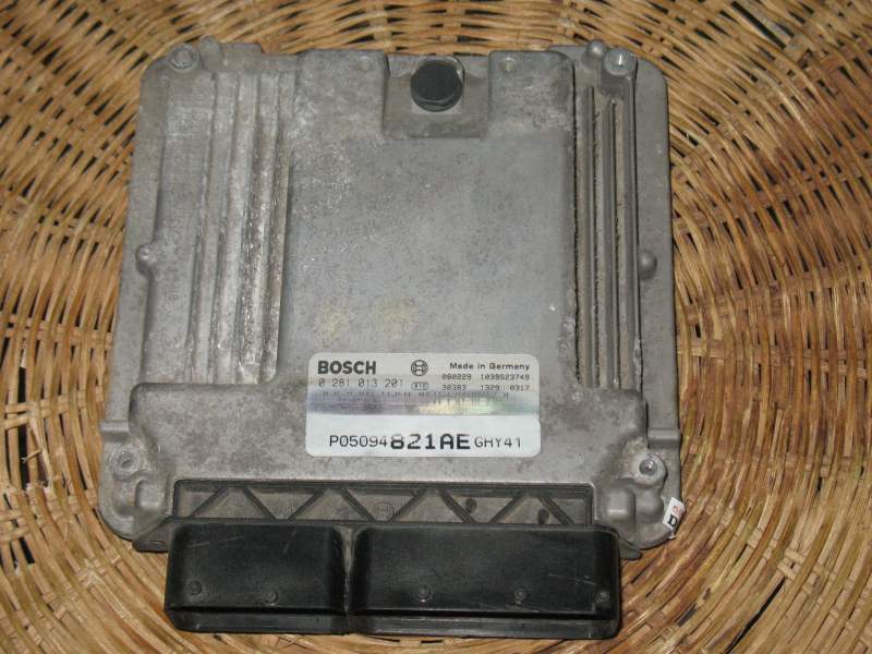 ECU DODGE 2.0 CRDI BOSCH 0281013201 P05094821AE GHY 41 Edc 16U31-4.72