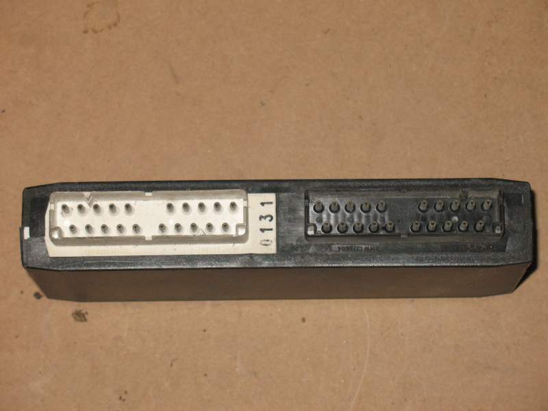 RM modulo relè BMW 6135-1-379-741 6040-105-1E 61351379741