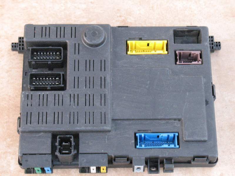 ECU BODY CITROEN PEUGEOT 730 058 12 73005812 9642409480