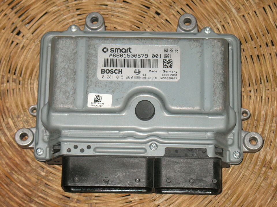 ECU CENTRALINA SMART FORTWO 0281015900 A6601500579 001 HW25.08