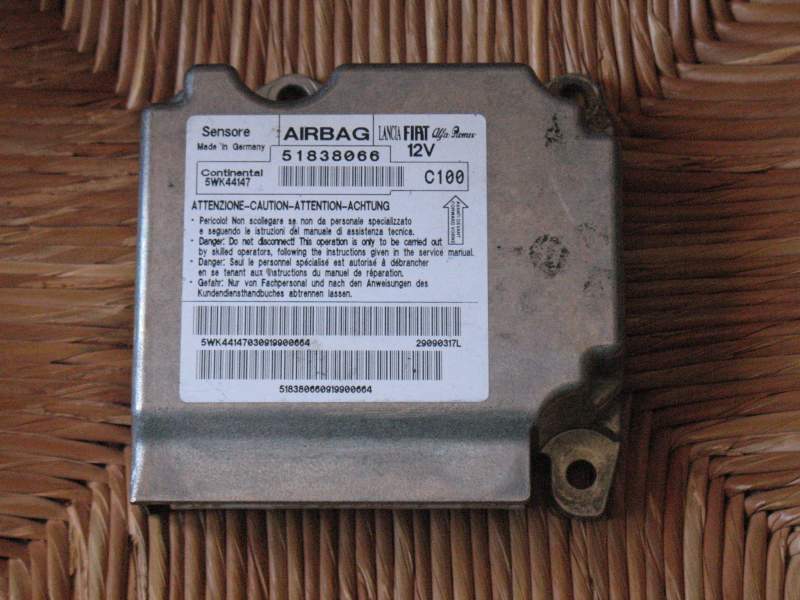 AIRBAG ECU Fiat Punto Continental 5wk44147 51838066 c100
