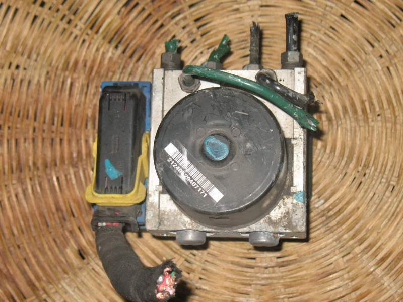 ABS RENAULT 8200345939 D ATE 10097014023 10020700934 P5CT2AAY6