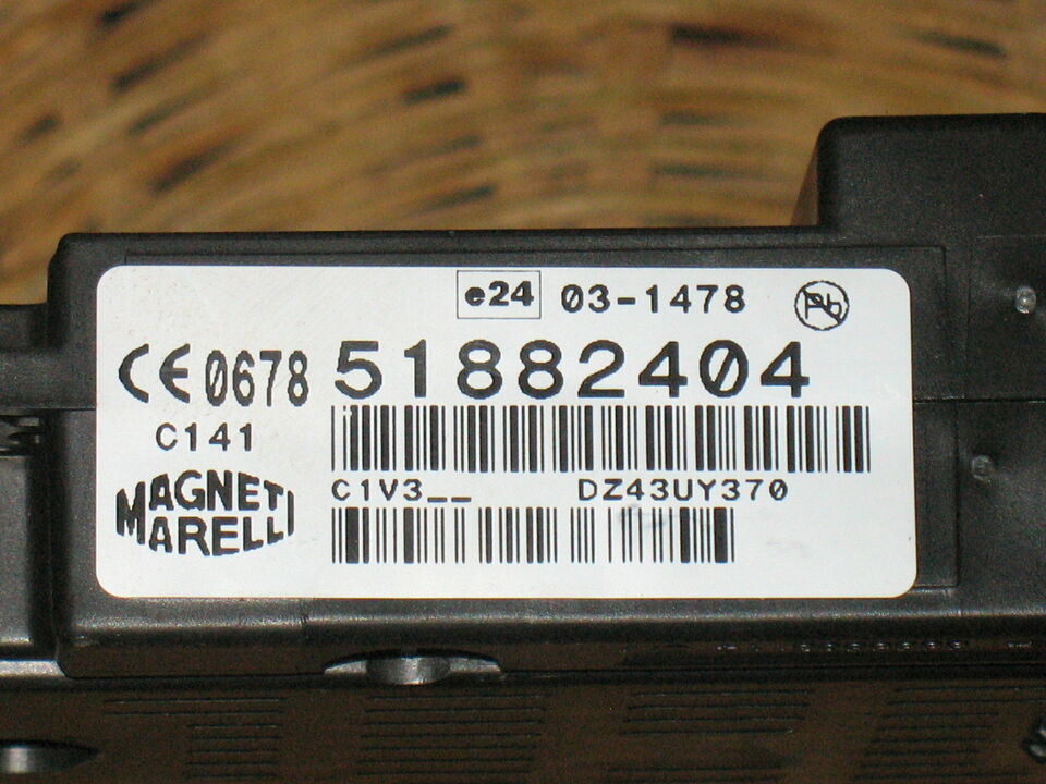 BLUE & ME FIAT 500 PUNTO EVO 1.4 51882404 DZ47KA670 DZ4DVFD70