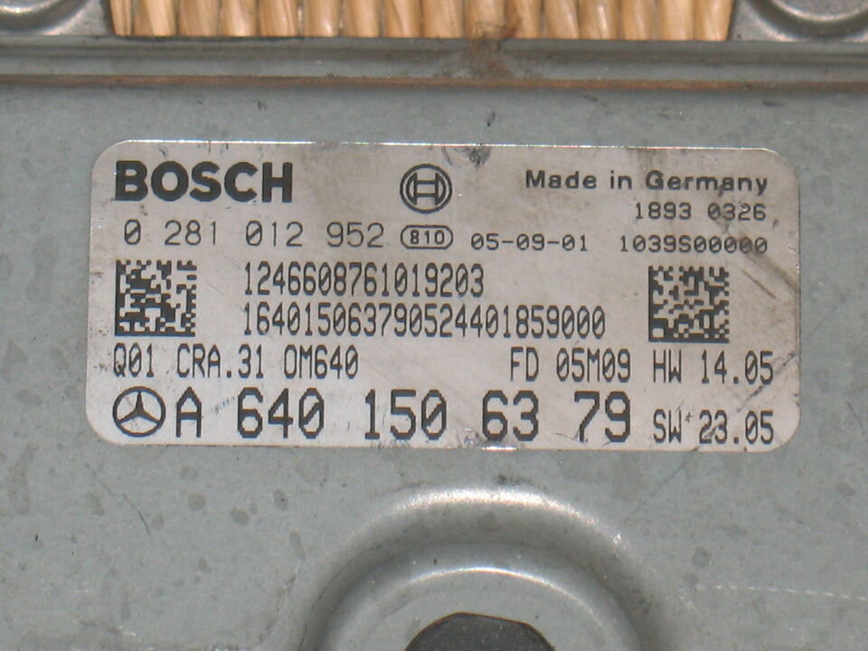 ECU MERCEDES 2.0 0281012952 A6401506379 Q01 CRA.31 OM640