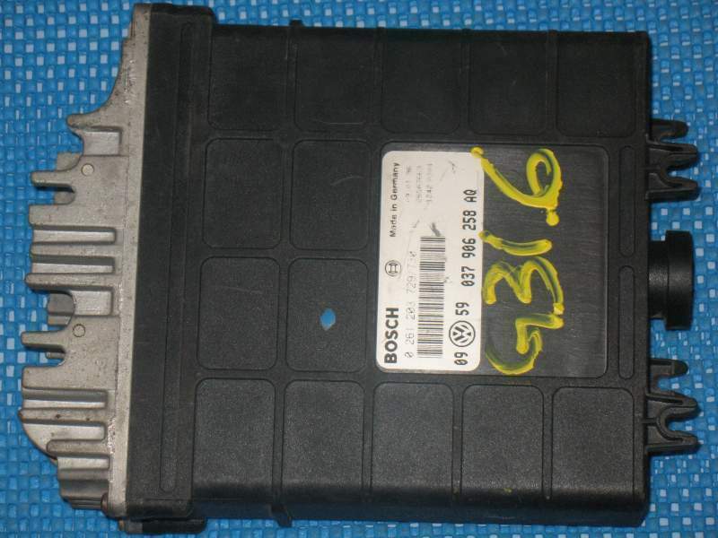 ECU BOSCH 0261203729 037906258AQ 0261203730 VW GOLF 3