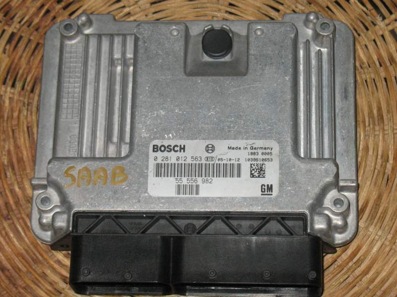 ECU SAAB 9-5 1.9 Z19DTH 55556982 BOSCH 0281012563 1039S10653 GM