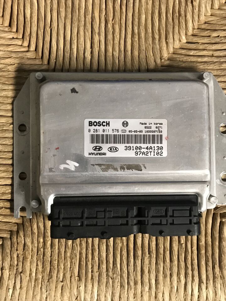 ECU Hyundai H1 BOSCH 0281011576 391004A130 EDC 15C7-4.30