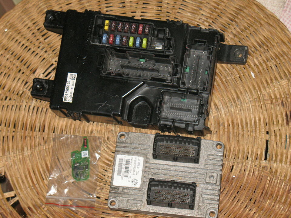KIT ECU FIAT GRANDE PUNTO 1.2 IAW 5SF3.M1 51819351 00517986150