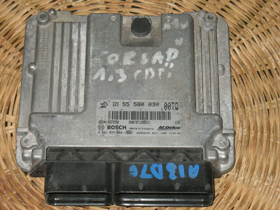 ECU CORSA 1.3 CDTI 55580830 55575350 BOSCH 0281017960 EDC 17C18-3.15