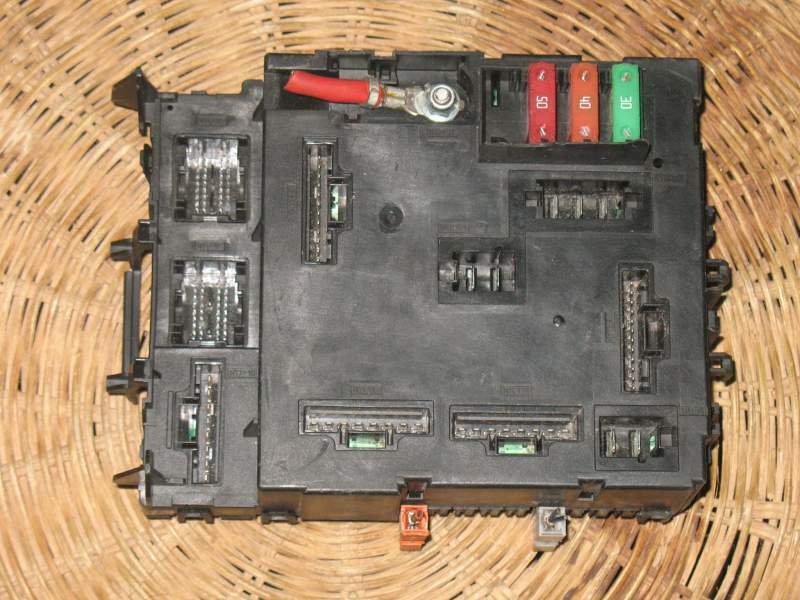 Smart car fortwo fuse box body bcm bcu oem pn: a4519005301