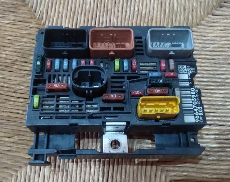 ECU UNITA DI CONTROLLO Peugeot Citroen 9664705980 BSM R02-00