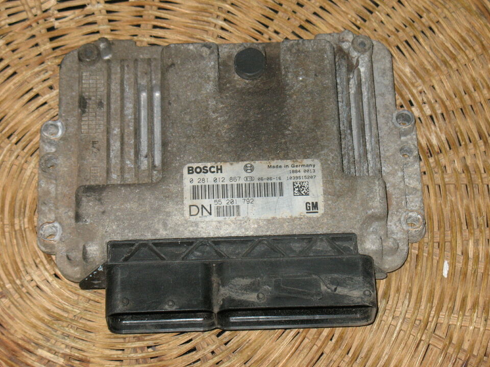 ECU OPEL ASTRA H 1.9 CDTI BOSCH 0281012867 55201792 EDC 16C39