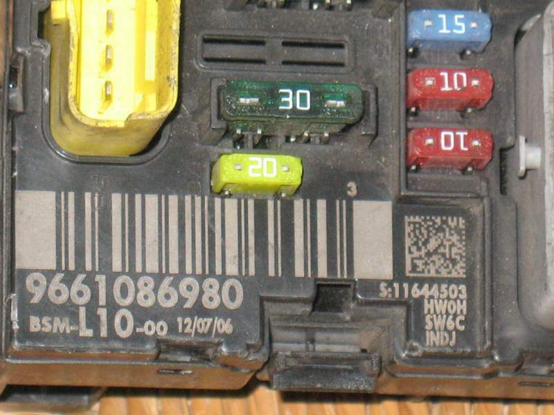 ECU BSM PEUGEOT 207 307 C3 BSM-l10-00 9661086980 S:11644503