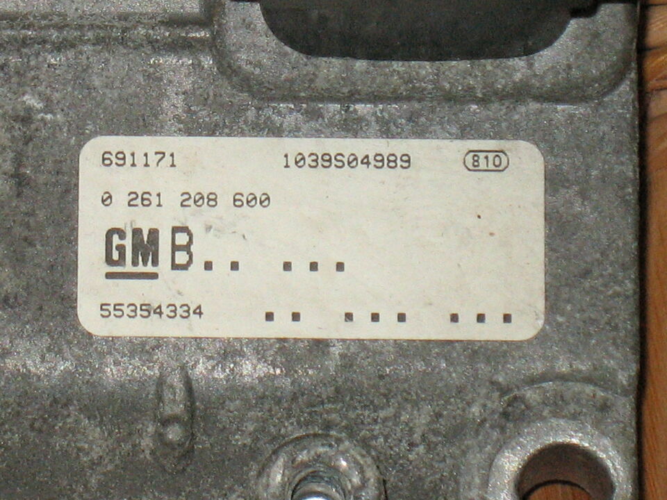 ECU OPEL ASTRA ZAFIRA BOSCH 0261208600 GM 55354334 ME 7.6.2