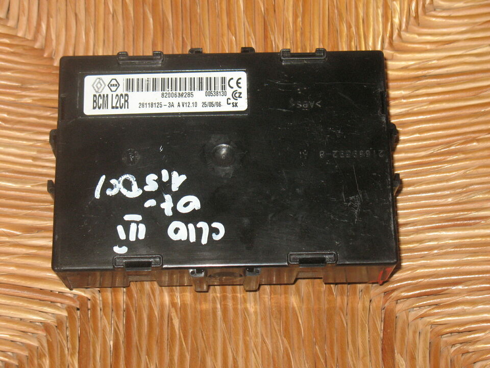 BCM L2CR 8200652285 28118125-3A Renault Johnson Controls