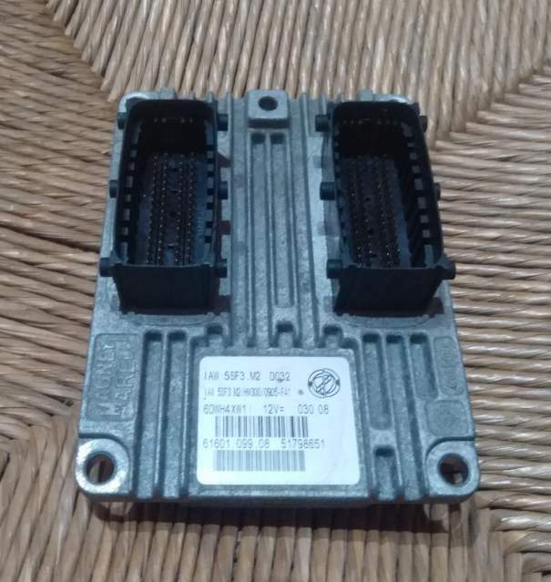 ECU G.PUNTO IAW5SF3M2 IAW 5SF3.M2 51798651 HW300 6DWH4XW1 D032