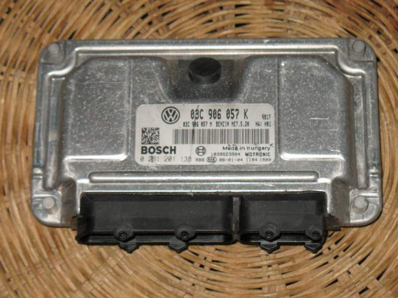 ECU SKODA FABIA 03C906057K BOSCH 0261201138 1.6 ME7.5.20