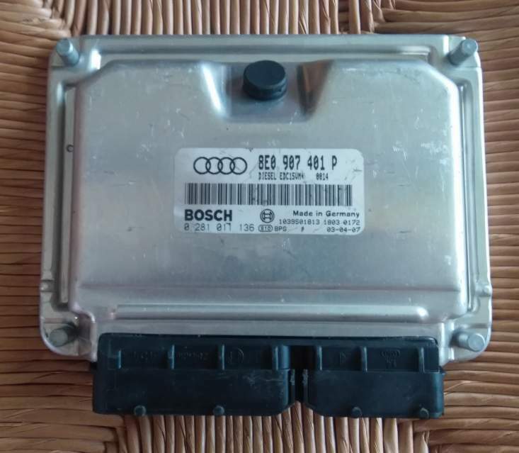 ECU CENTRALINA VW AUDI A4 A6 2.5 TDI 0281011136 8E0907401P