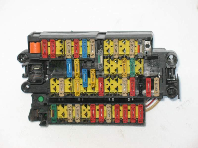 PEUGEOT / CITROEN INTERNO Fusebox 9635518180 / 9635518280