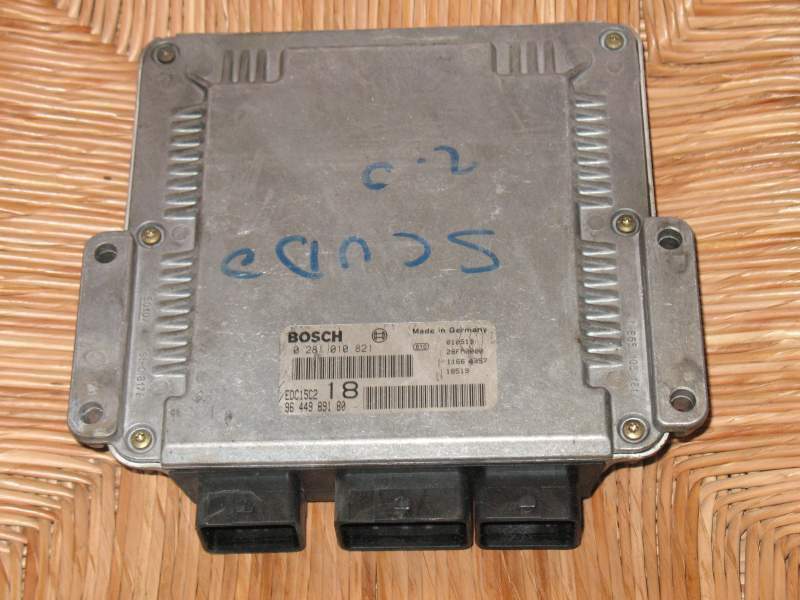 807 C8 ECU ULISSE 0281010821 PEUGEOT 9644989180 EDC 15C2