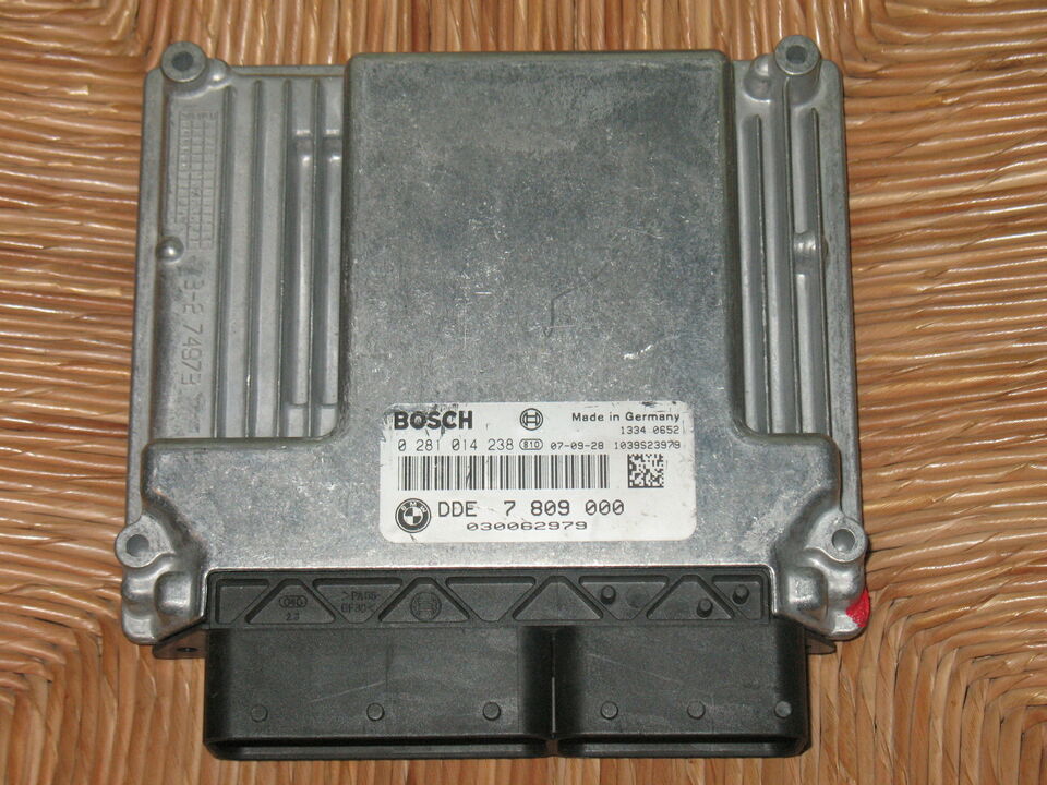 ECU BMW E60 520 2.0 D BOSCH 0281014238 DDE7809000 EDC17CP02