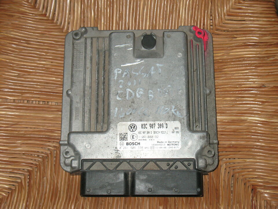 ECU VW VOLKSWAGEN PASSAT 0261S06338 03C907309D MED17.1