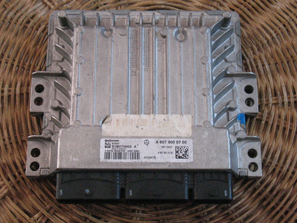 ECU MERCEDES A W176 CONTINENTAL S180170003A A6079000700 Sid307