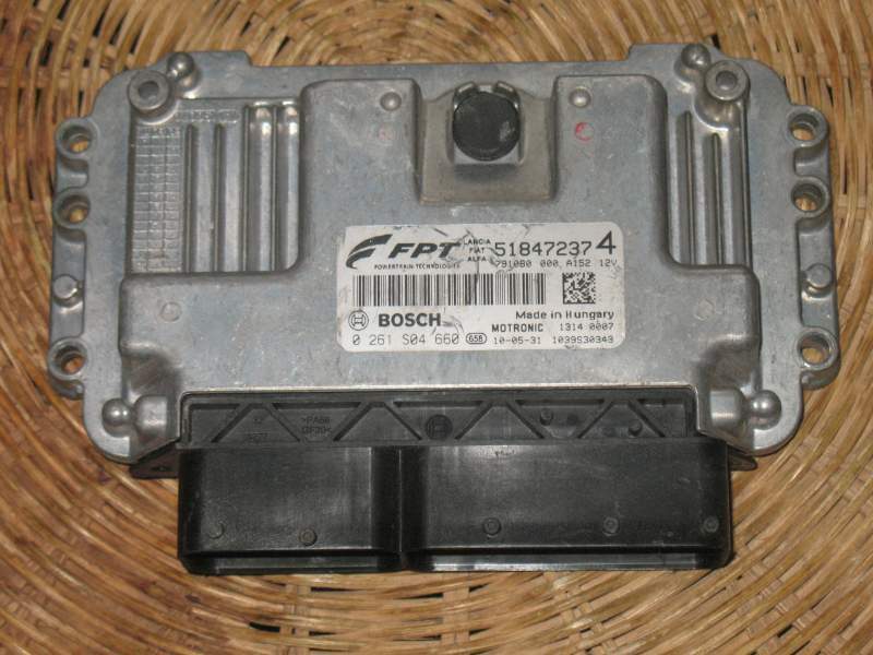 ECU FIAT PUNTO 1.4 88KW 0261S04660 518472374 ME 7.9.10