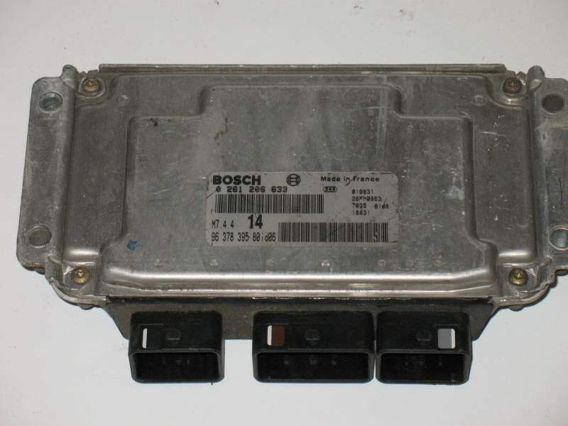 ECU Picasso 1.6 BOSCH 0261206633 PSA 9637839580 M 7.4.4