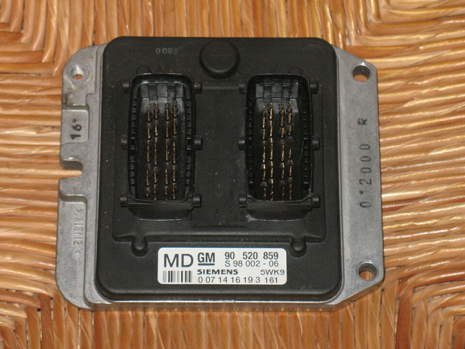 ECU OPEL ASTRA ZAFIRA 1.8 90520859 5WK9 Siemens Simtec 70