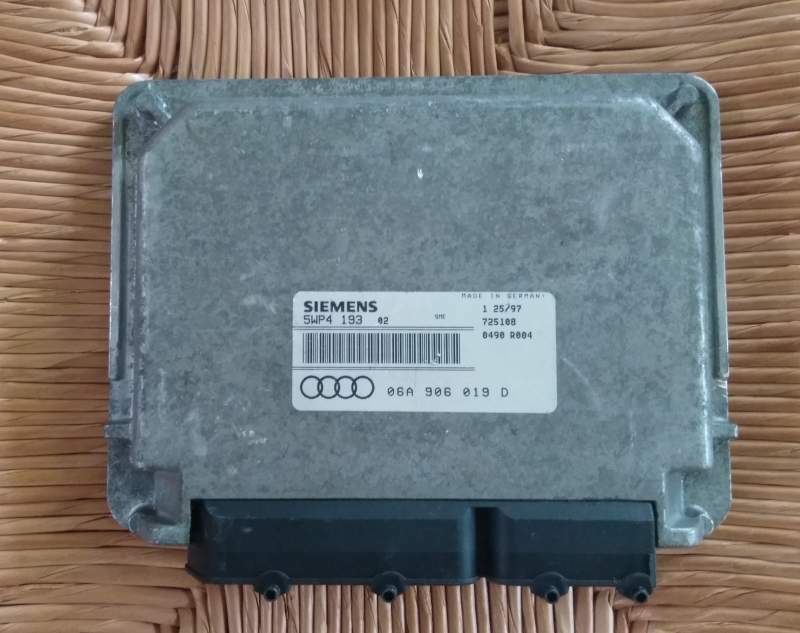 ECU CENTRALINA AUDI A3 1.6 SIEMENS 5WP419302 06A906019D