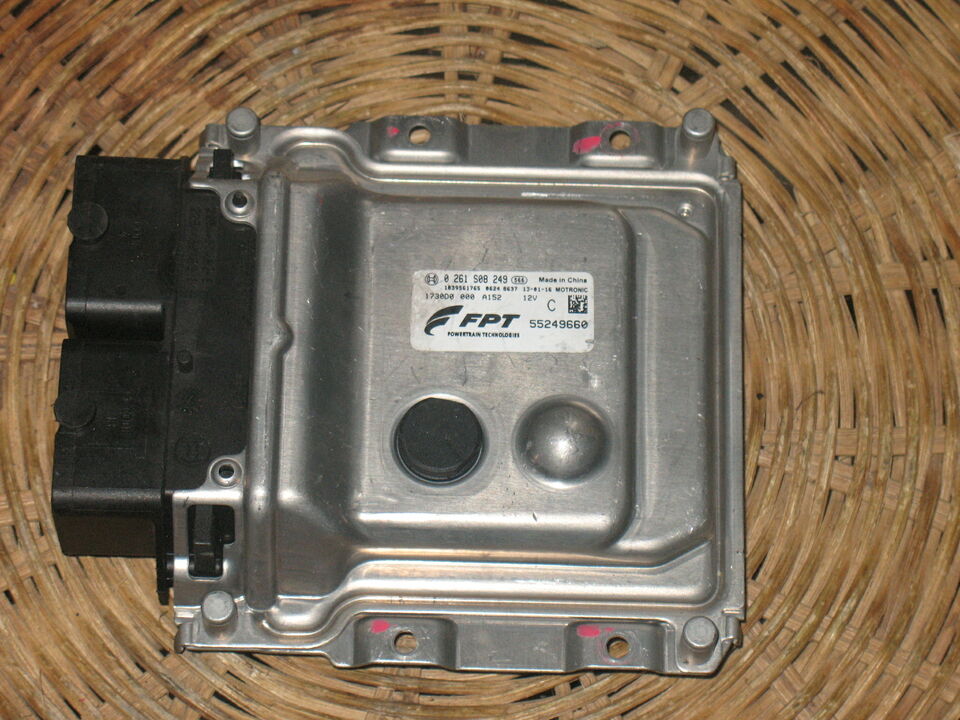 ECU FIAT OTTIMO GIULIETTA 1.4T 55249660 0261S08249 ME17 3.0