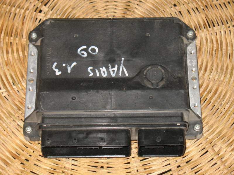 ECU TOYOTA YARIS ANNO 2006-2011 89661-0DB00, MB275300-4332,