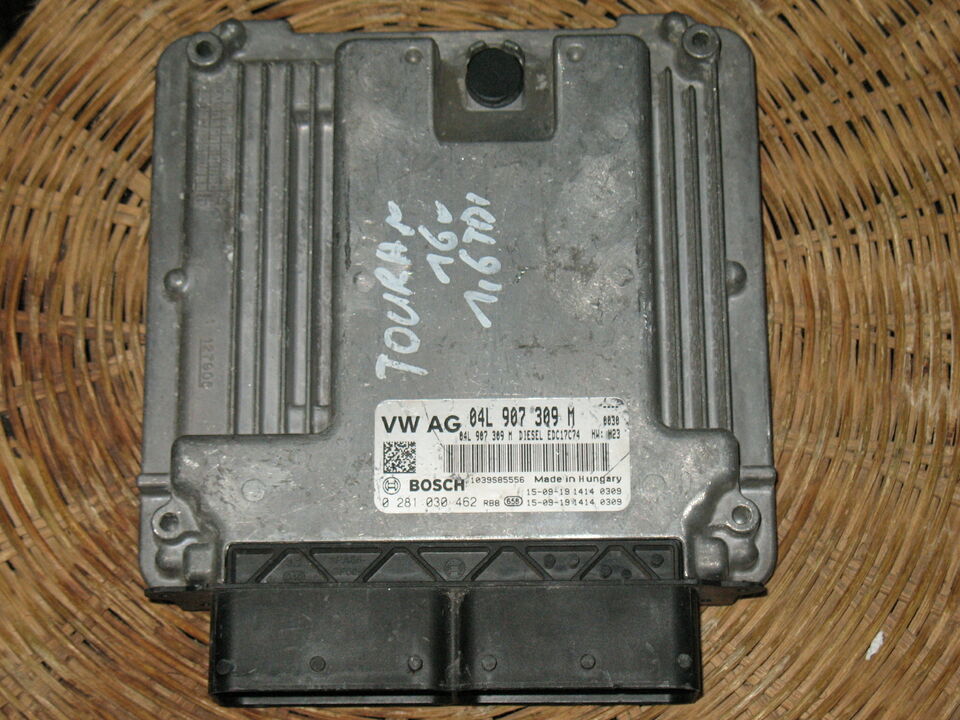 ECU VW Touran 04L906026M AG EDC17C74 0281030462 HW:H23